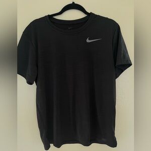 Nike dri fit black top size medium
